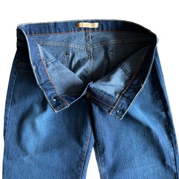 Danesi Flare Jeans Mid Rise Size 11 Embroidered Rhinestone Seat Dark Wash NWT - Picture 2 of 8